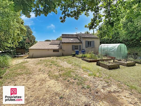 Rians villa T5 avec piscine sur 3515 m² calme sans vis à vis