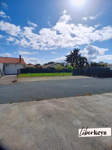 Garage 61m2 sur terrain viabilisé de +-515m2 