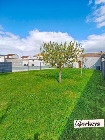 Garage 61m2 sur terrain viabilisé de +-515m2 