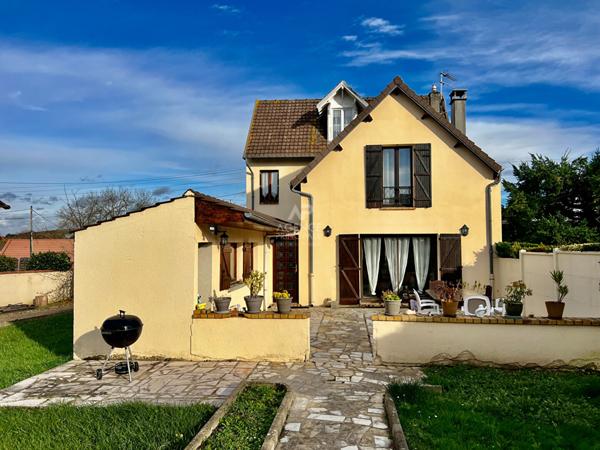 Maison Pontoise 6 pièce(s) 144.47m² - Quartier TRIBUNAL €470 000 ** - Référence 10831