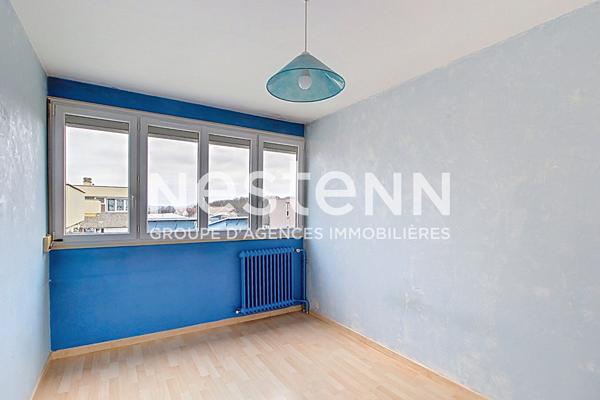 Appartement T4 Avec 2 chambres en dernier etage au Fort avec Cave Balcon et Parking - 69500 BRON