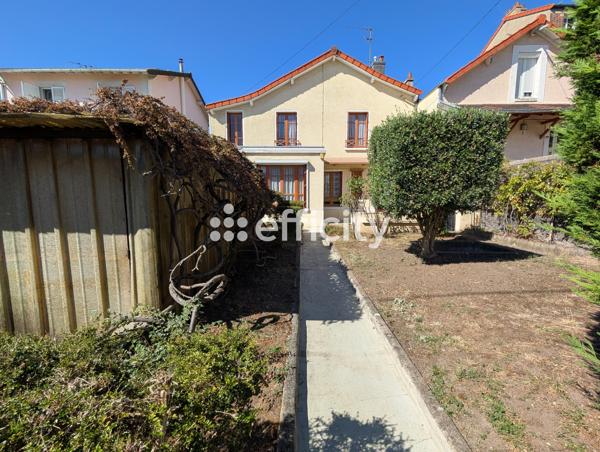 Maison
         5 pièces
        - 100 m² Exclusivité 299 500 € *