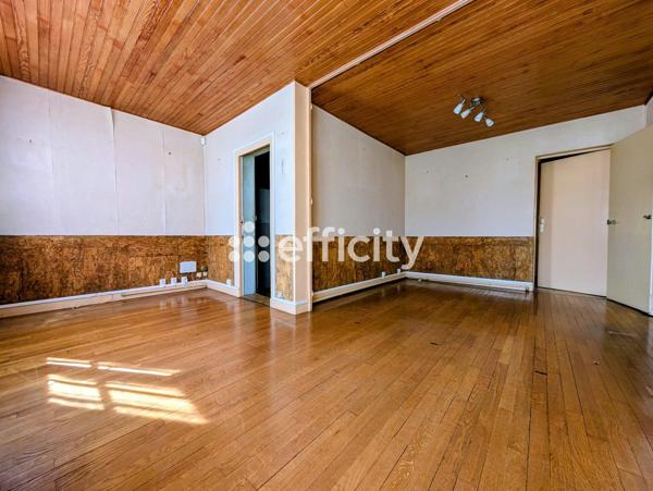 Maison
         5 pièces
        - 100 m² Exclusivité 299 500 € *