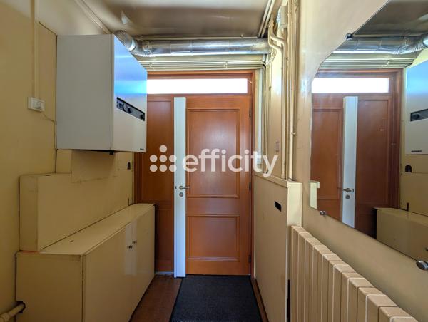 Maison
         5 pièces
        - 100 m² Exclusivité 299 500 € *