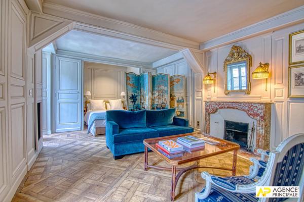 "Versailles Saint Louis" Exceptionnel - Comme une suite d'hôtel - Somptueux appartement de 60.76m² ! Loyer 1 950 €/mois charges comprises **  - Référence  28464