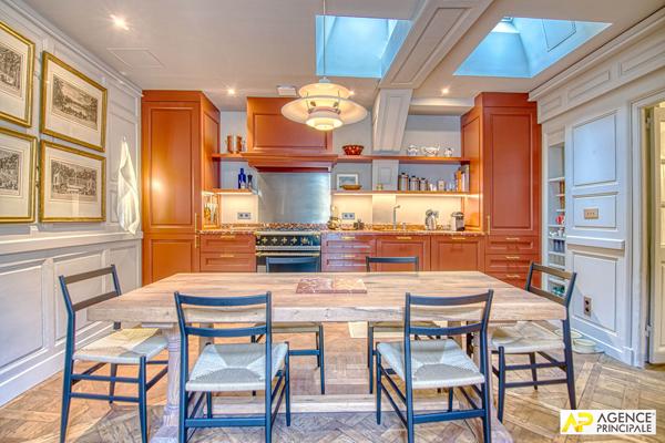 "Versailles Saint Louis" Exceptionnel - Comme une suite d'hôtel - Somptueux appartement de 60.76m² ! Loyer 1 950 €/mois charges comprises **  - Référence  28464