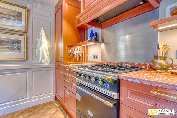 "Versailles Saint Louis" Exceptionnel - Comme une suite d'hôtel - Somptueux appartement de 60.76m² ! Loyer 1 950 €/mois charges comprises **  - Référence  28464
