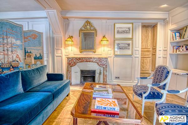 "Versailles Saint Louis" Exceptionnel - Comme une suite d'hôtel - Somptueux appartement de 60.76m² ! Loyer 1 950 €/mois charges comprises **  - Référence  28464