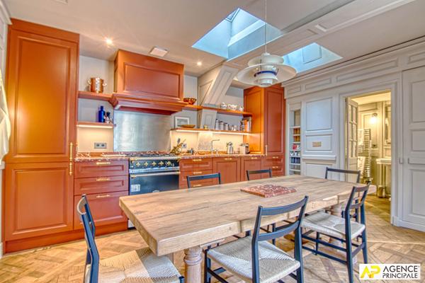"Versailles Saint Louis" Exceptionnel - Comme une suite d'hôtel - Somptueux appartement de 60.76m² ! Loyer 1 950 €/mois charges comprises **  - Référence  28464