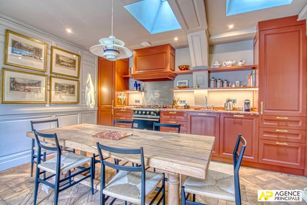 "Versailles Saint Louis" Exceptionnel - Comme une suite d'hôtel - Somptueux appartement de 60.76m² ! Loyer 1 950 €/mois charges comprises **  - Référence  28464
