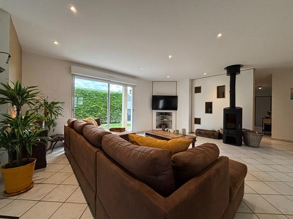 Maison fonctionnelle 5 chambres piscine à Trouy Bourg !