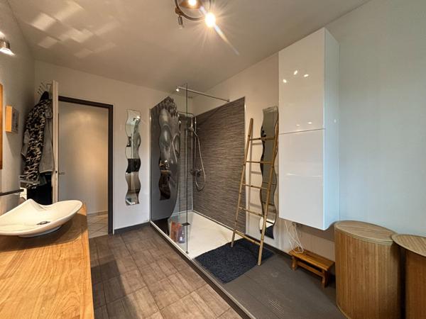 Maison fonctionnelle 5 chambres piscine à Trouy Bourg !