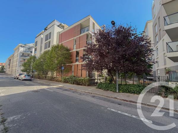 Appartement F3 à vendre  3 pièces - 61,24 m 2   VILLEURBANNE  - 69