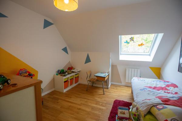 UN CADRE ENCHANTEUR: SUPERBE MAISON FAMILIALE DE 185 M²