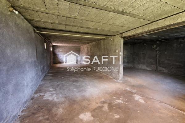 Maison sur sous sol complet à rénover