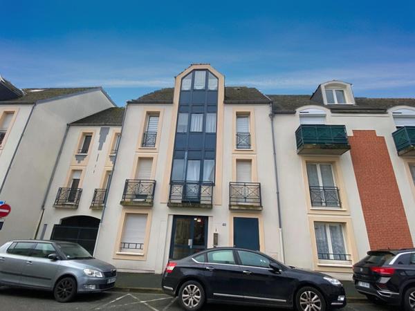 À vendre : Appartement spacieux de 5 pièces à Saint Quentin, Centre-ville