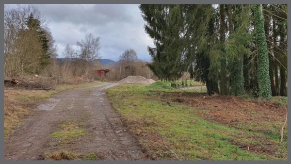 Terrain plat à batir à Raves