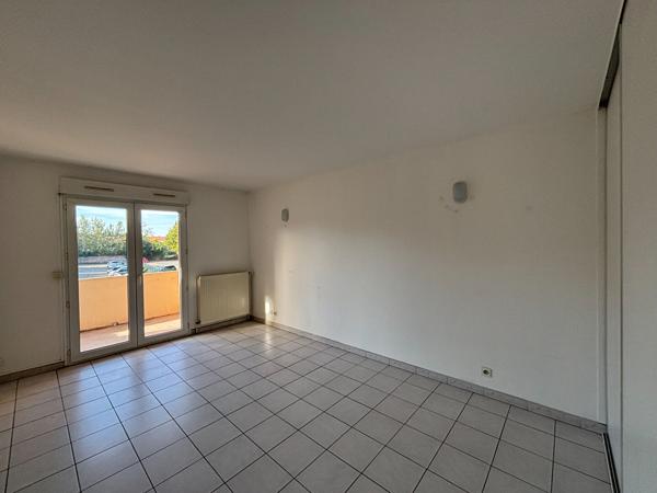 APPARTEMENT T3 80M² ISLE SUR LA SORGUE AVEC PARKING ET BALCON
