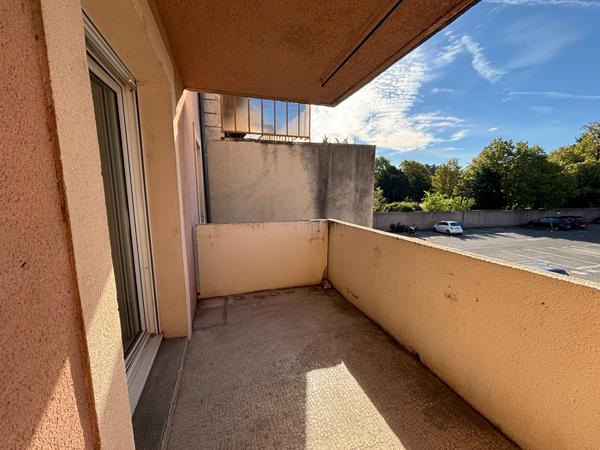 APPARTEMENT T3 80M² ISLE SUR LA SORGUE AVEC PARKING ET BALCON