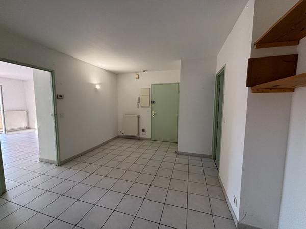APPARTEMENT T3 80M² ISLE SUR LA SORGUE AVEC PARKING ET BALCON