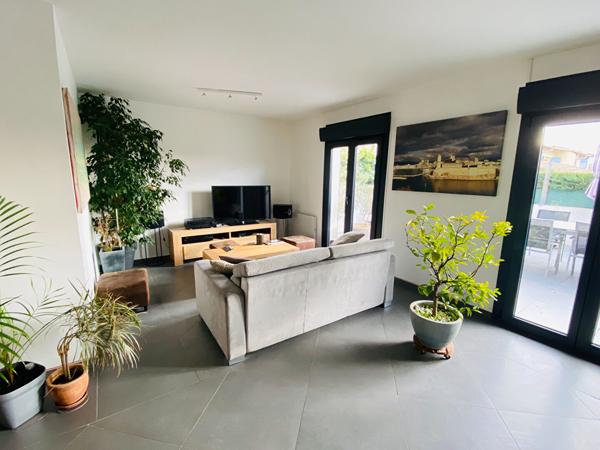Venelles - Maison climatisée avec terrasse, garage et sous-sol aménagé