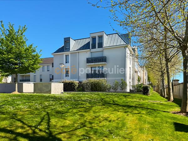 Vente
                Appartement27,38 m² - 1 Pièce -
                    Brie comte robert (77170)