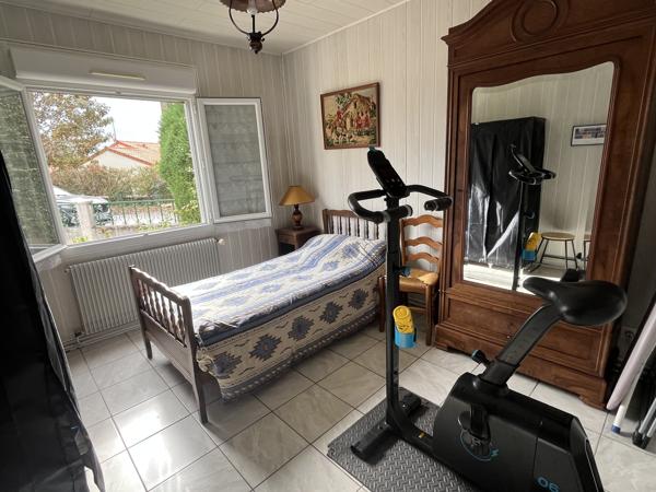 ref 113490 THOUARS proche Leclerc maison de plain pied type 3 avec garage