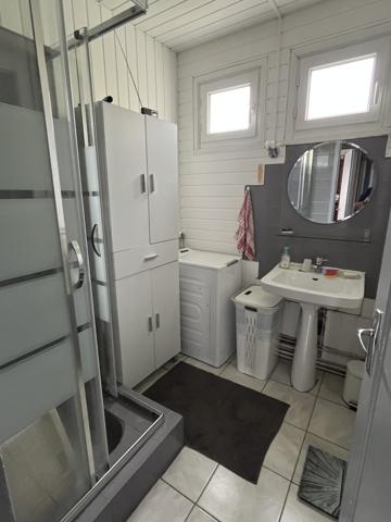 ref 113490 THOUARS proche Leclerc maison de plain pied type 3 avec garage