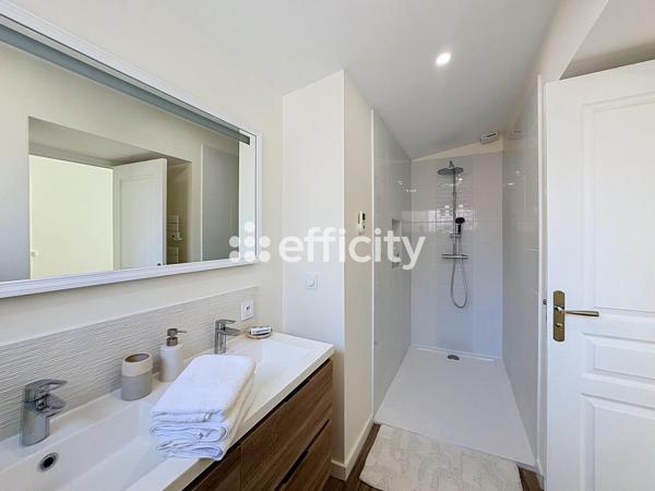 Maison
         4 pièces
        - 70 m² 339 000 € *