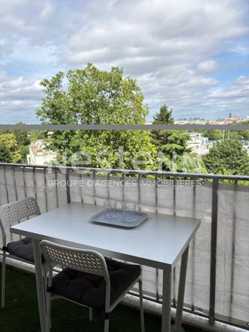 Saint Cloud - Studio vue PARIS 37.5 m2