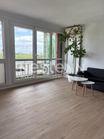 Saint Cloud - Studio vue PARIS 37.5 m2