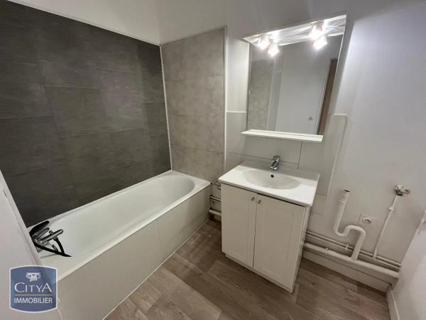 Appartement à louer 1 pièce 21.84m² Mâcon (71000)