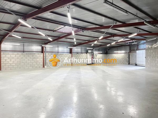 Vente Local commercial 3 pièces 1444 m2 à Bourgoin-Jallieu
