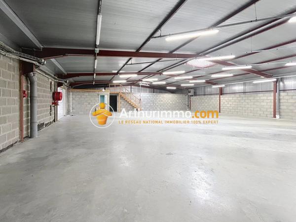 Vente Local commercial 3 pièces 1444 m2 à Bourgoin-Jallieu