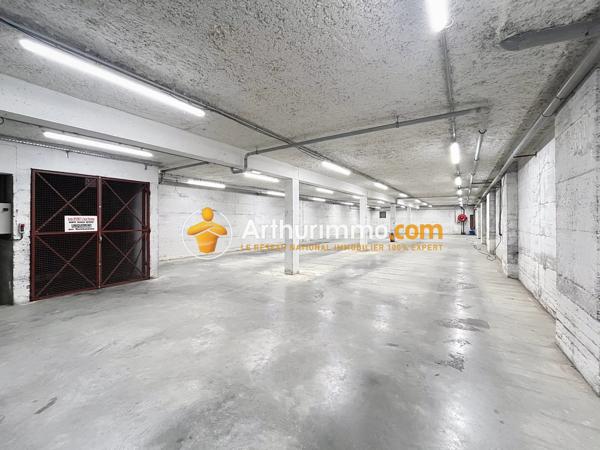 Vente Local commercial 3 pièces 1444 m2 à Bourgoin-Jallieu