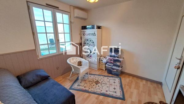 Plain pied 4 chambres avec dépendances et piscine