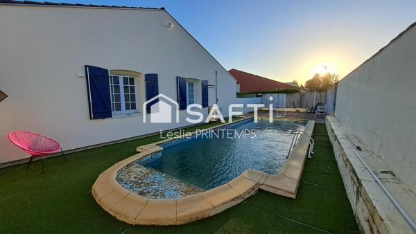 Plain pied 4 chambres avec dépendances et piscine