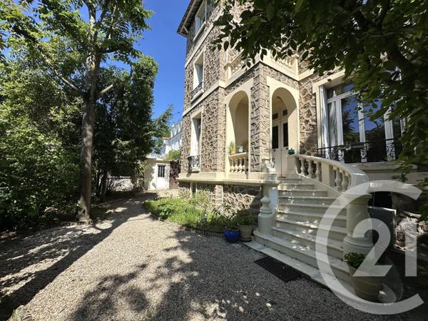 Maison à vendre  8 pièces - 180,12 m 2   ST MAUR DES FOSSES  - 94