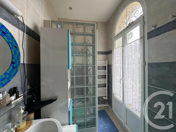 Maison à vendre  8 pièces - 180,12 m 2   ST MAUR DES FOSSES  - 94