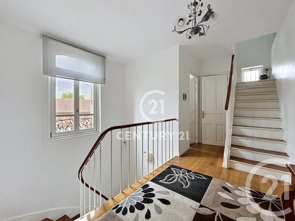 Maison à vendre  8 pièces - 209,50 m 2   MONTMAGNY  - 95