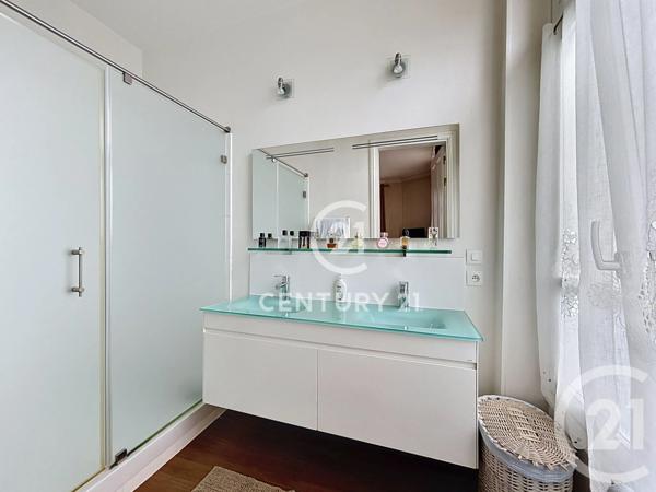 Maison à vendre  8 pièces - 209,50 m 2   MONTMAGNY  - 95