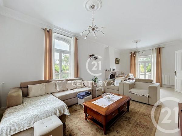 Maison à vendre  8 pièces - 209,50 m 2   MONTMAGNY  - 95