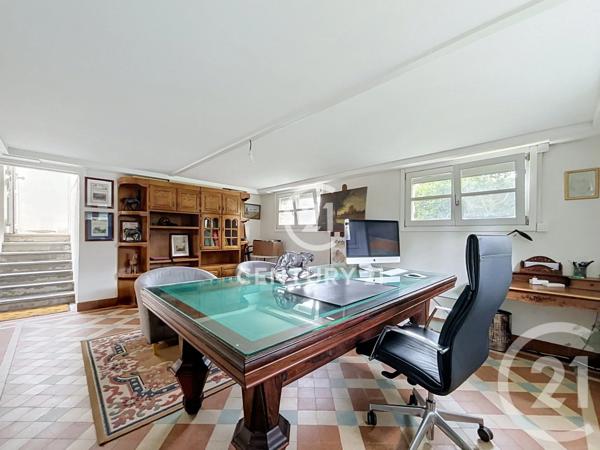 Maison à vendre  8 pièces - 209,50 m 2   MONTMAGNY  - 95