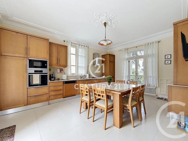 Maison à vendre  8 pièces - 209,50 m 2   MONTMAGNY  - 95
