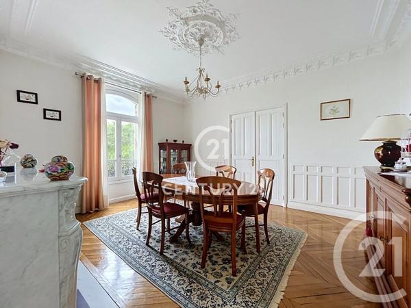 Maison à vendre  8 pièces - 209,50 m 2   MONTMAGNY  - 95