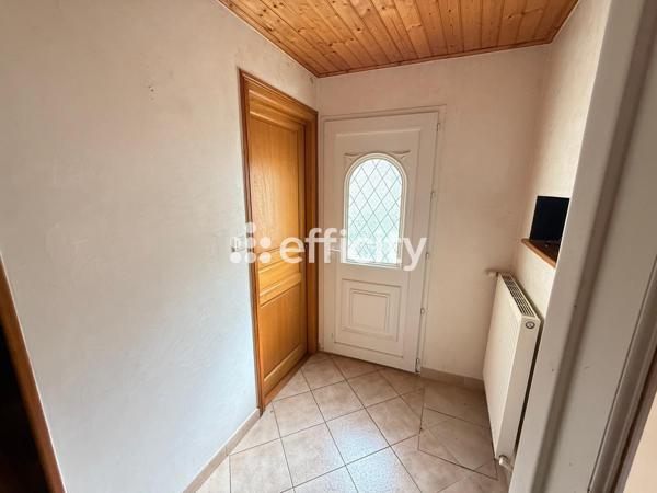 Maison
         5 pièces
        - 104 m² 249 900 € *