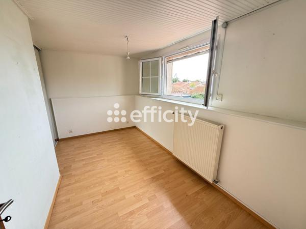 Maison
         5 pièces
        - 104 m² 249 900 € *