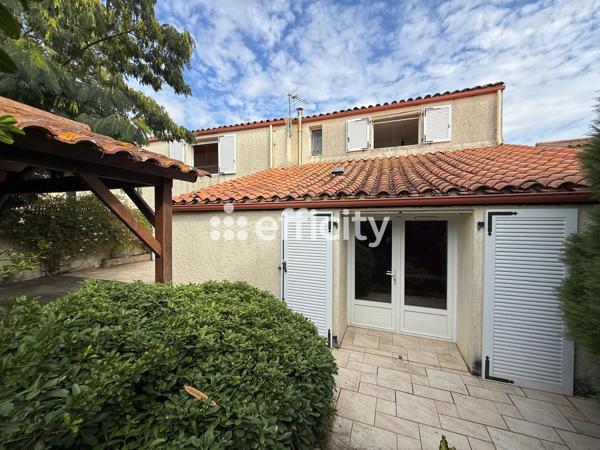 Maison
         5 pièces
        - 104 m² 249 900 € *