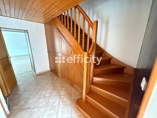Maison
         5 pièces
        - 104 m² 249 900 € *