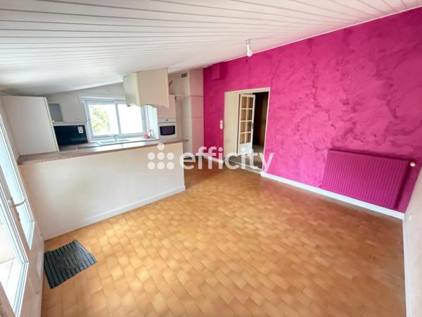 Maison
         5 pièces
        - 104 m² 249 900 € *